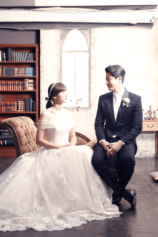 Actor Lee Dong Gun is Married and Expecting Baby